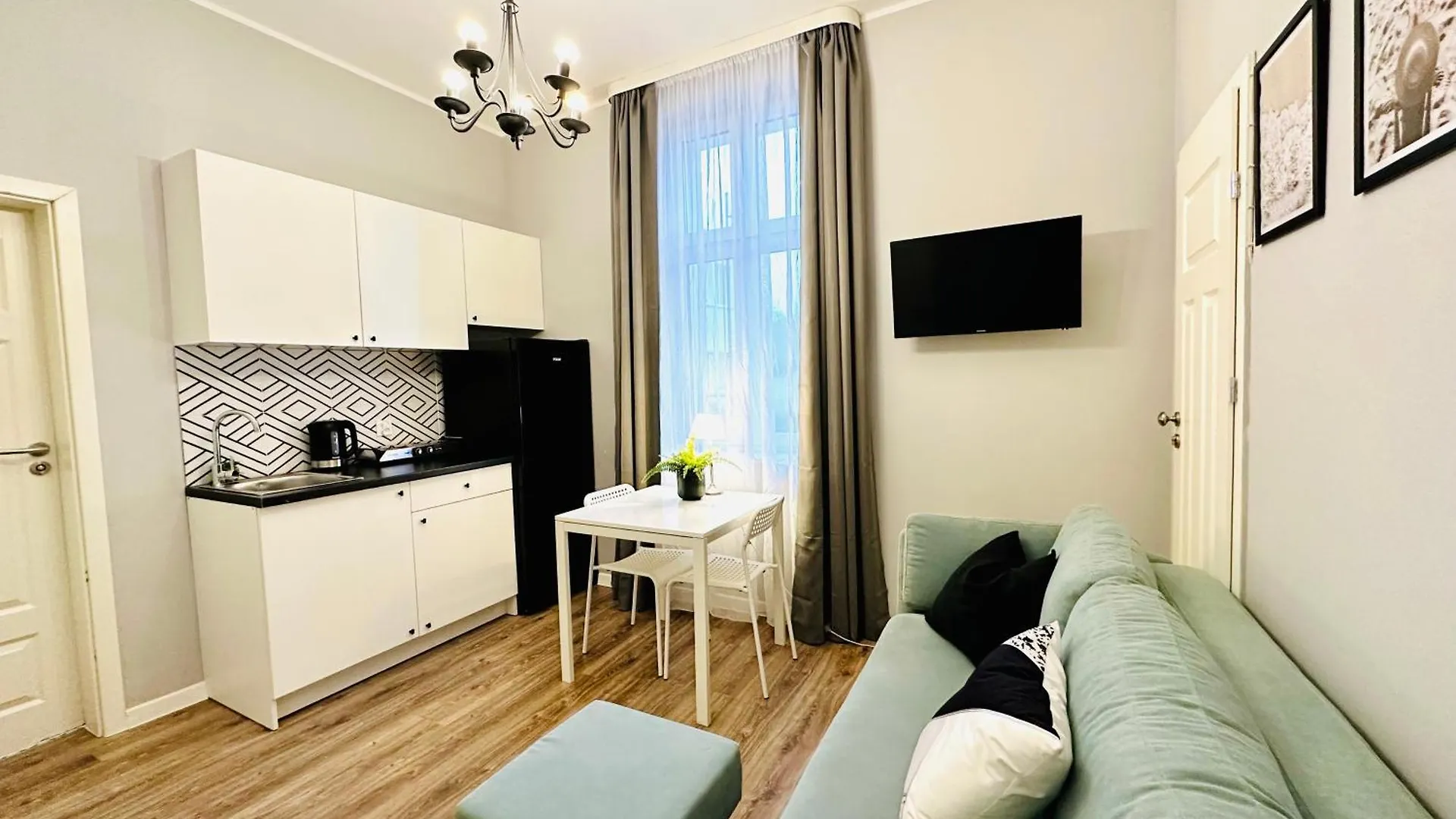 Mini Studio By The Pier VI location